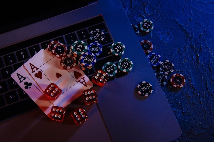 Perbandingan tampilan jelas oneplay77 dengan platform yang rumit